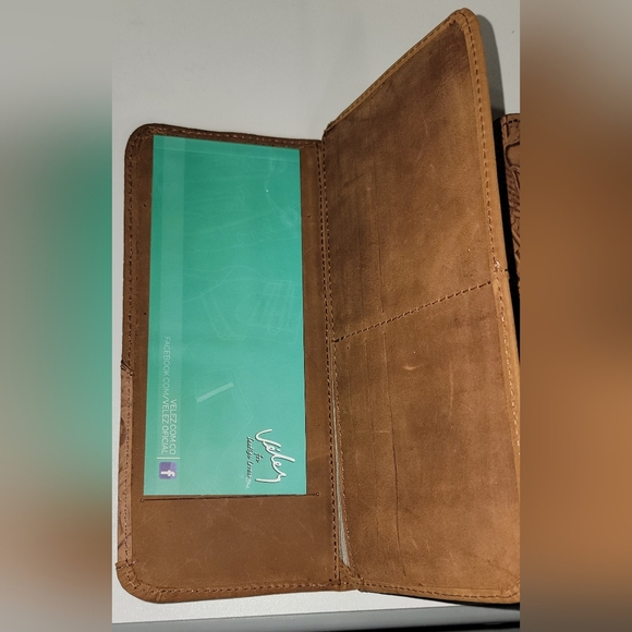 VELEZ checkbook wallet, new, without tags, made of leather, MADE in Colombia. - Picture 9 of 15